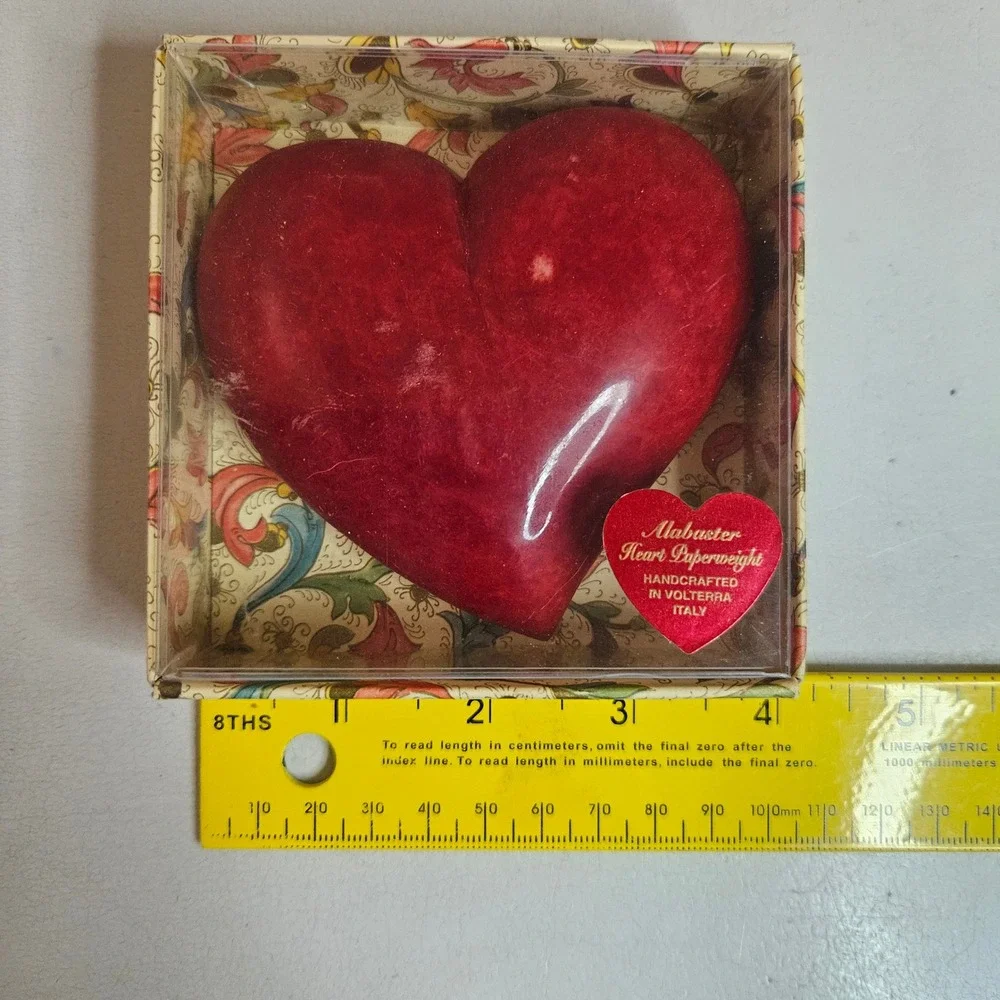 Ducceschi Red Alabaster Heart Paperweight Hand Carved Volterra Italy With Box